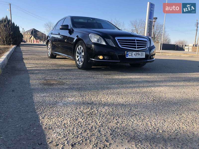 Седан Mercedes-Benz E-Class 2011 в Чернівцях