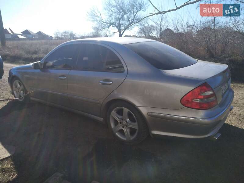 Седан Mercedes-Benz E-Class 2004 в Одессе