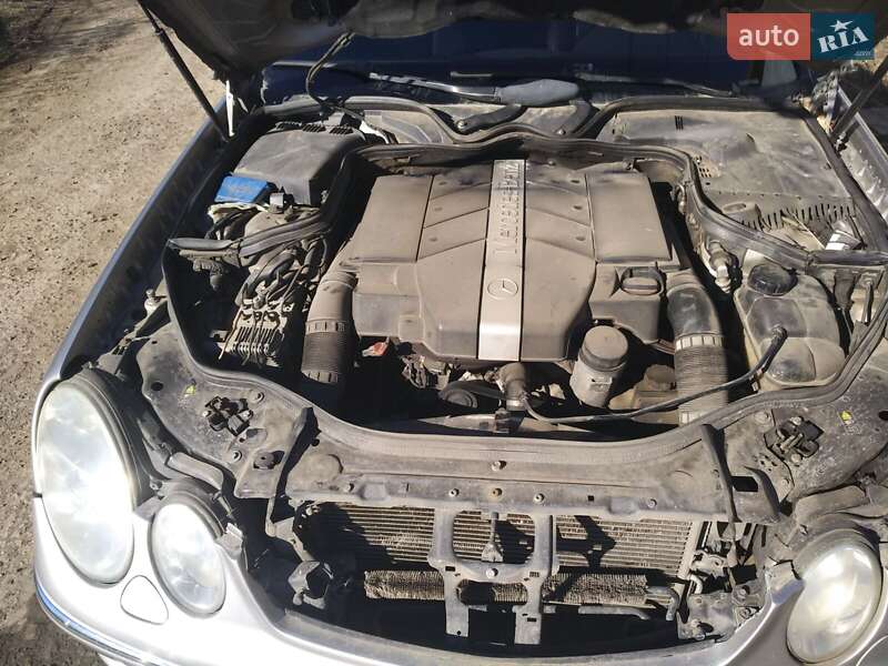 Седан Mercedes-Benz E-Class 2004 в Одессе