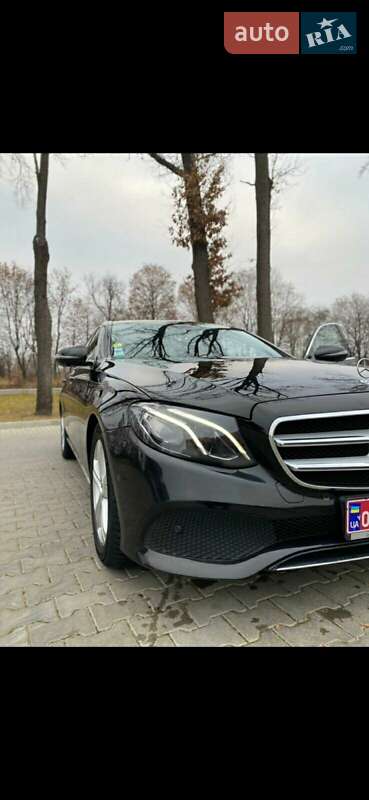Седан Mercedes-Benz E-Class 2017 в Киеве