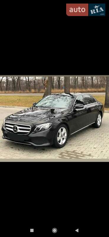 Седан Mercedes-Benz E-Class 2017 в Киеве