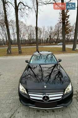 Седан Mercedes-Benz E-Class 2017 в Киеве