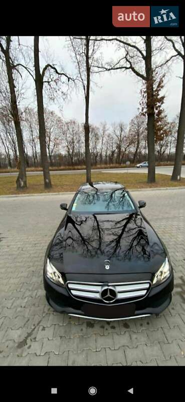 Седан Mercedes-Benz E-Class 2017 в Киеве