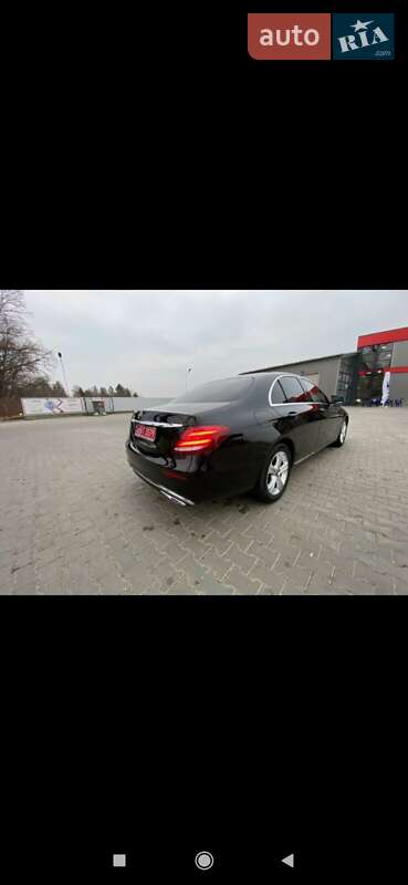 Седан Mercedes-Benz E-Class 2017 в Киеве