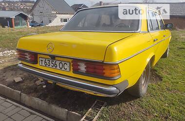 Седан Mercedes-Benz E-Class 1978 в Долине