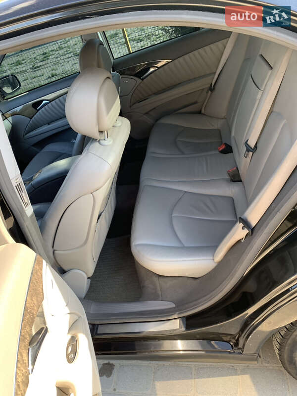 Седан Mercedes-Benz E-Class 2006 в Чернівцях