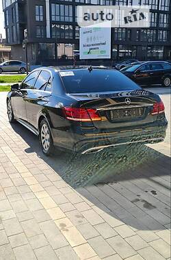 Седан Mercedes-Benz E-Class 2013 в Києві