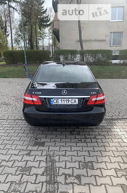 Седан Mercedes-Benz E-Class 2012 в Черновцах