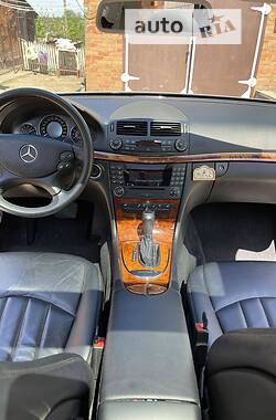 Седан Mercedes-Benz E-Class 2007 в Тростянце