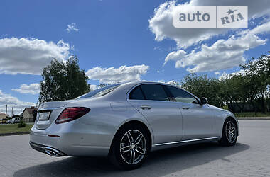 Седан Mercedes-Benz E-Class 2018 в 