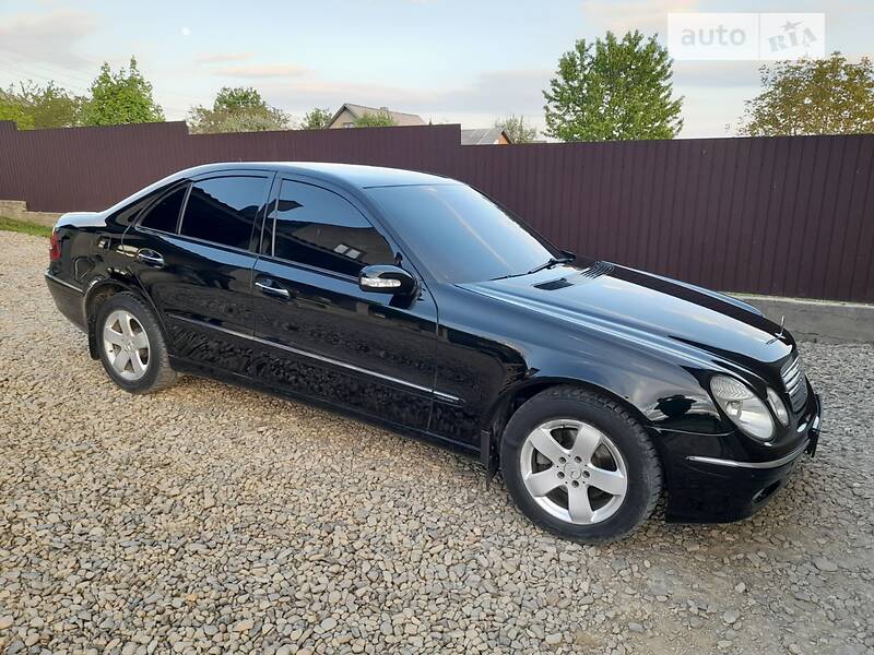 Седан Mercedes-Benz E-Class 2003 в Чернівцях