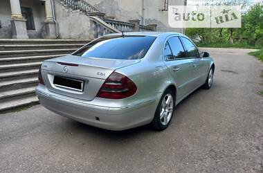 Седан Mercedes-Benz E-Class 2004 в Калуше