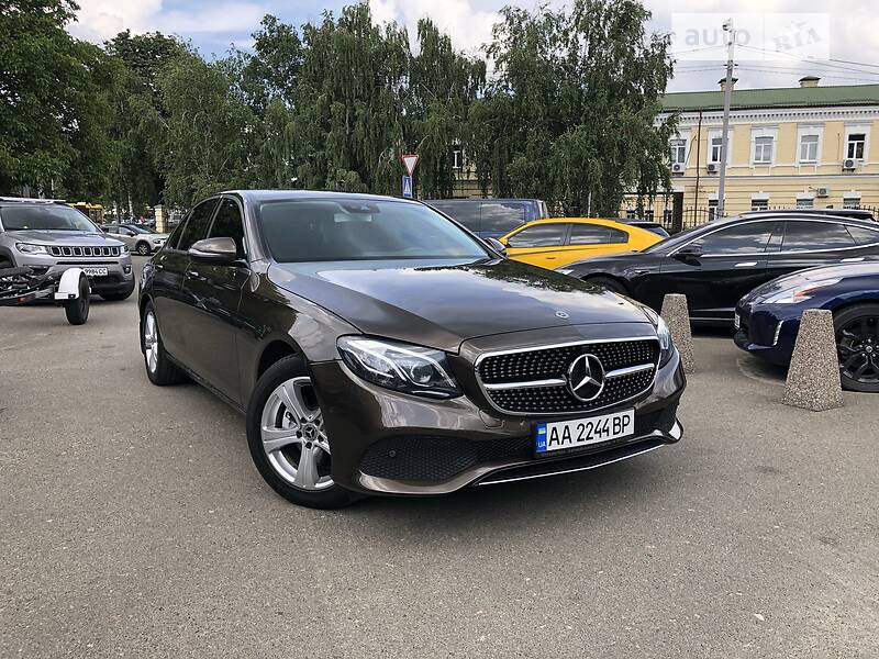 Седан Mercedes-Benz E-Class 2017 в Киеве