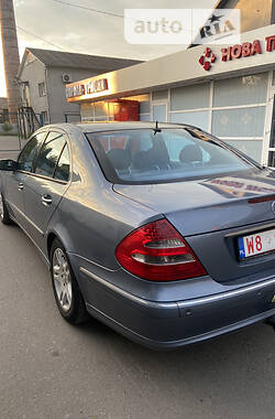 Седан Mercedes-Benz E-Class 2003 в Костополе