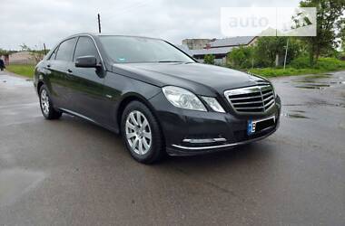 Седан Mercedes-Benz E-Class 2012 в Староконстантинове