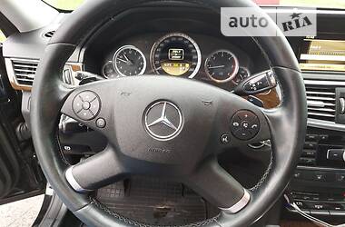 Седан Mercedes-Benz E-Class 2012 в Староконстантинове