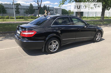 Седан Mercedes-Benz E-Class 2012 в 