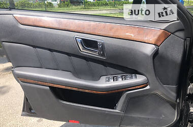 Седан Mercedes-Benz E-Class 2012 в 