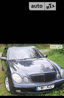 Седан Mercedes-Benz E-Class 2003 в Черновцах