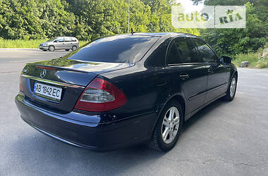 Седан Mercedes-Benz E-Class 2007 в Виннице