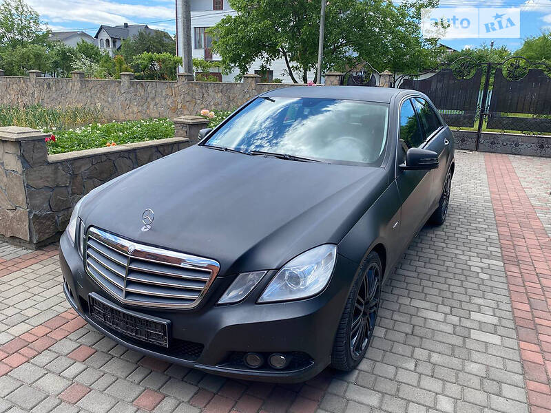 Седан Mercedes-Benz E-Class 2010 в Калуше