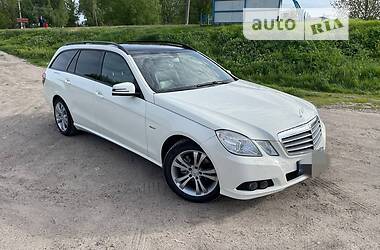 Универсал Mercedes-Benz E-Class 2011 в Ромнах