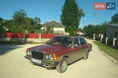 Седан Mercedes-Benz E-Class 1979 в 