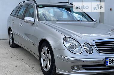 Универсал Mercedes-Benz E-Class 2004 в 