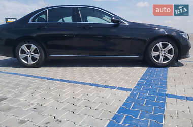 Седан Mercedes-Benz E-Class 2016 в Черновцах
