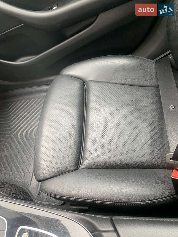 Седан Mercedes-Benz E-Class 2016 в Черновцах