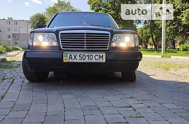 Седан Mercedes-Benz E-Class 1992 в Харкові