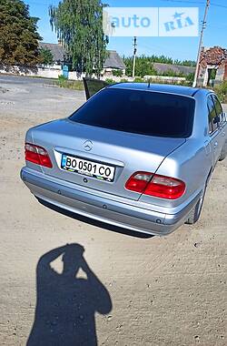 Универсал Mercedes-Benz E-Class 1999 в Волочиске