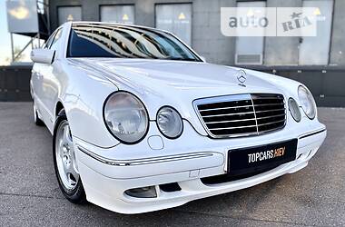 Седан Mercedes-Benz E-Class 2000 в 