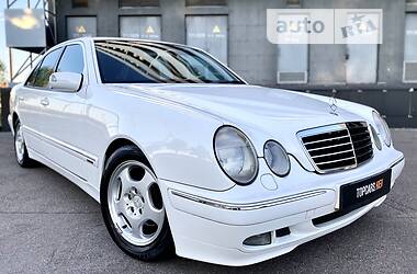 Седан Mercedes-Benz E-Class 2000 в 