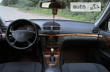 Седан Mercedes-Benz E-Class 2002 в Тернополе