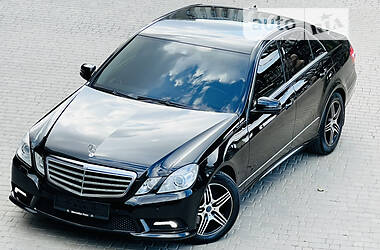 Седан Mercedes-Benz E-Class 2012 в Одессе