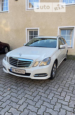 Універсал Mercedes-Benz E-Class 2011 в Луцьку