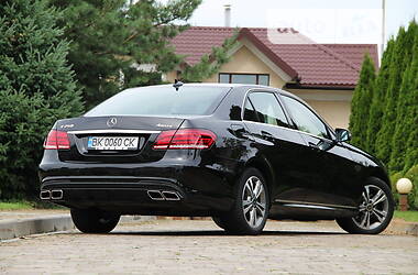 Седан Mercedes-Benz E-Class 2013 в Сарнах