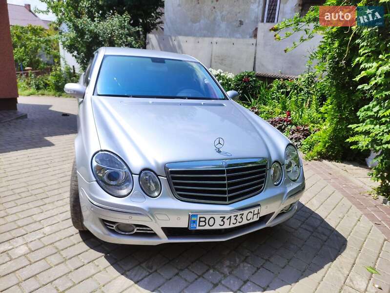 Mercedes-Benz E-Class 2005