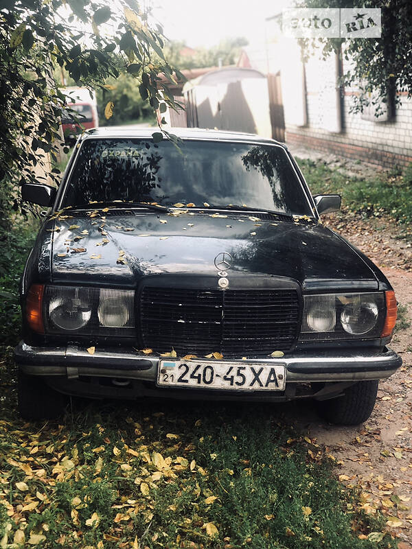 Седан Mercedes-Benz E-Class 1976 в Харькове