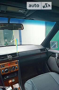 Седан Mercedes-Benz E-Class 1994 в 