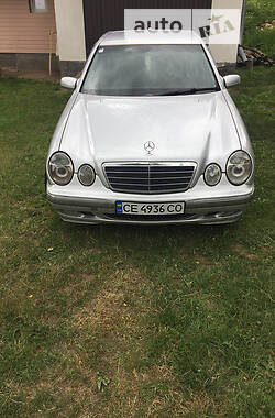 Седан Mercedes-Benz E-Class 2001 в Чернівцях