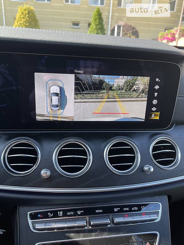 Седан Mercedes-Benz E-Class 2022 в Києві