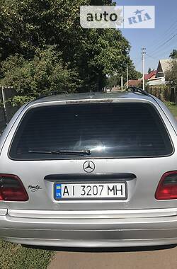 Седан Mercedes-Benz E-Class 2000 в Борисполі