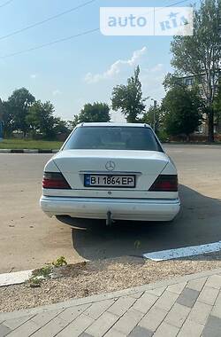 Седан Mercedes-Benz E-Class 1995 в Харькове