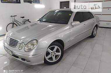 Седан Mercedes-Benz E-Class 2003 в Сарнах