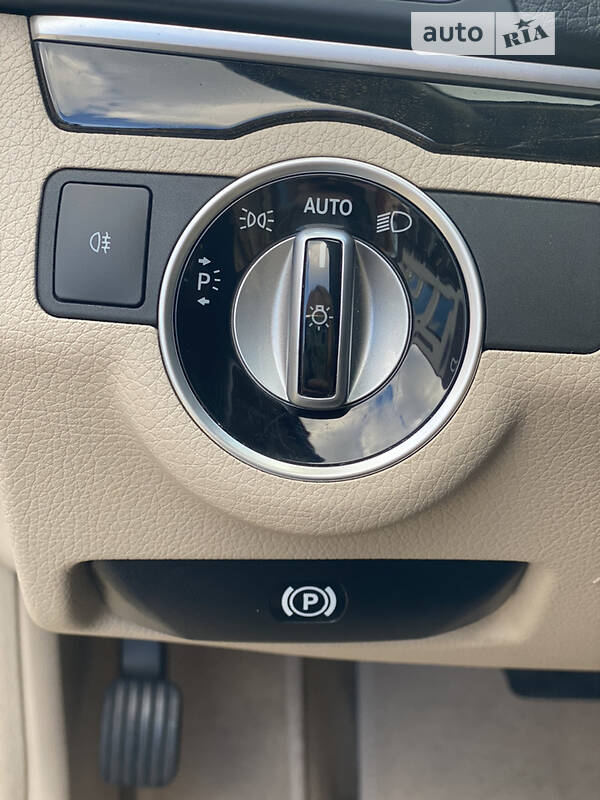 Кабріолет Mercedes-Benz E-Class 2014 в Одесі фото 6 Кабріолет Mercedes-Benz E-Class 2014 в Одесі