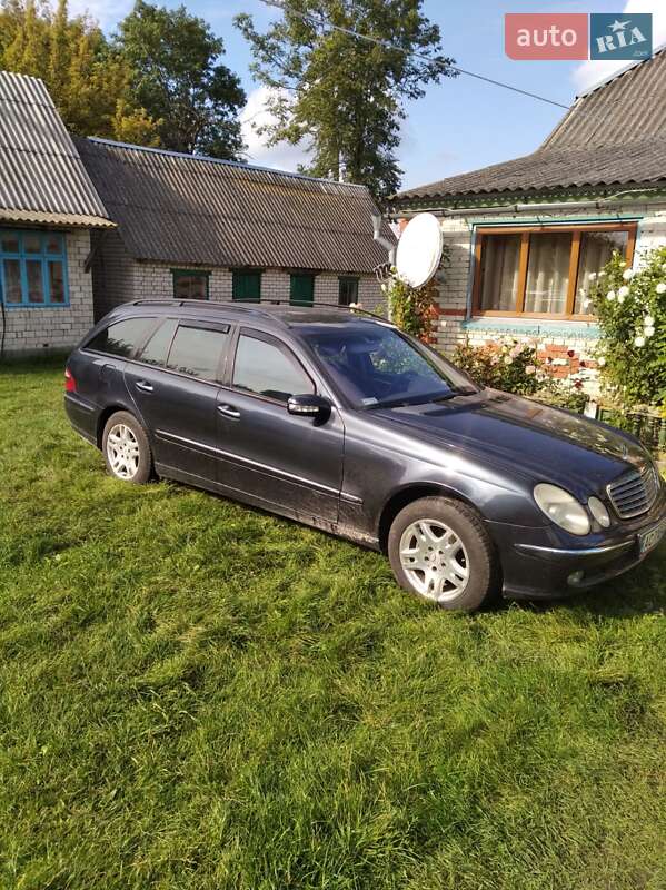 Универсал Mercedes-Benz E-Class 2004 в 