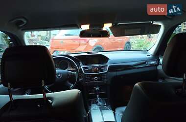 Універсал Mercedes-Benz E-Class 2011 в Самборі