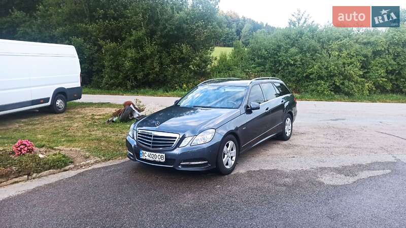 Универсал Mercedes-Benz E-Class 2011 в Самборе фото 3 Универсал Mercedes-Benz E-Class 2011 в Самборе